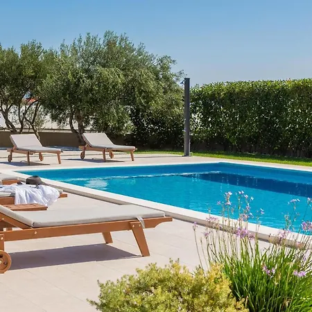 Cvita With Big Pool Between Split & Trogir * Kaštel Novi