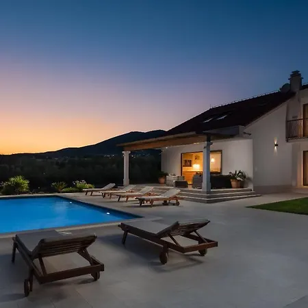 Cvita With Big Pool Between Split & Trogir *